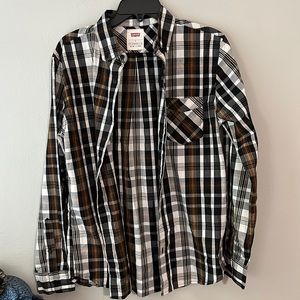 4/$20 Levi’s black plaid long sleeve shirt size Small